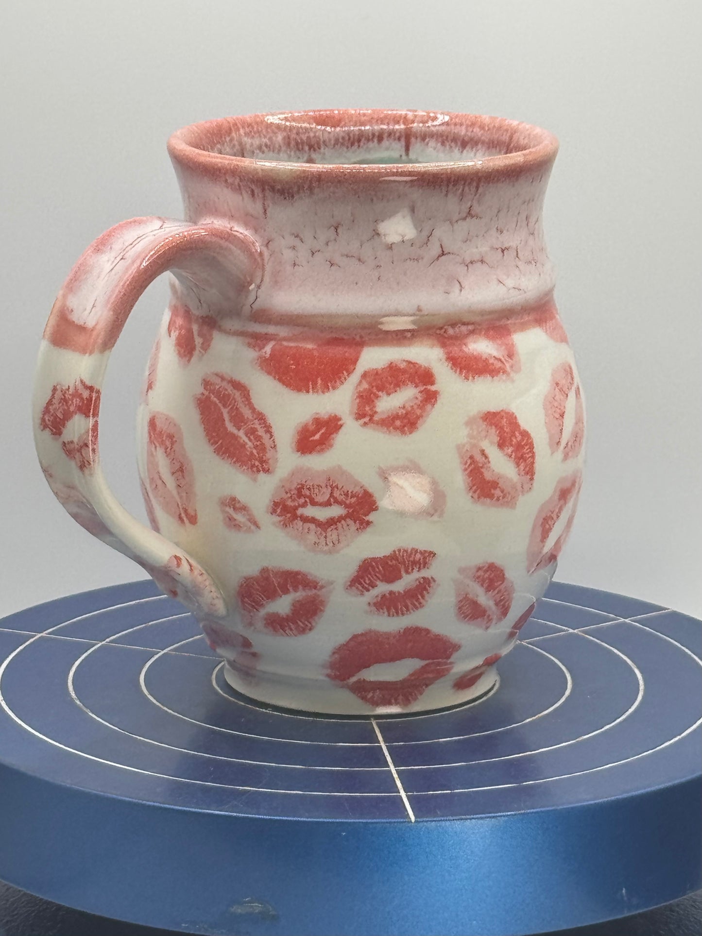 Kisses Stoneware Coffee and Tea Mug